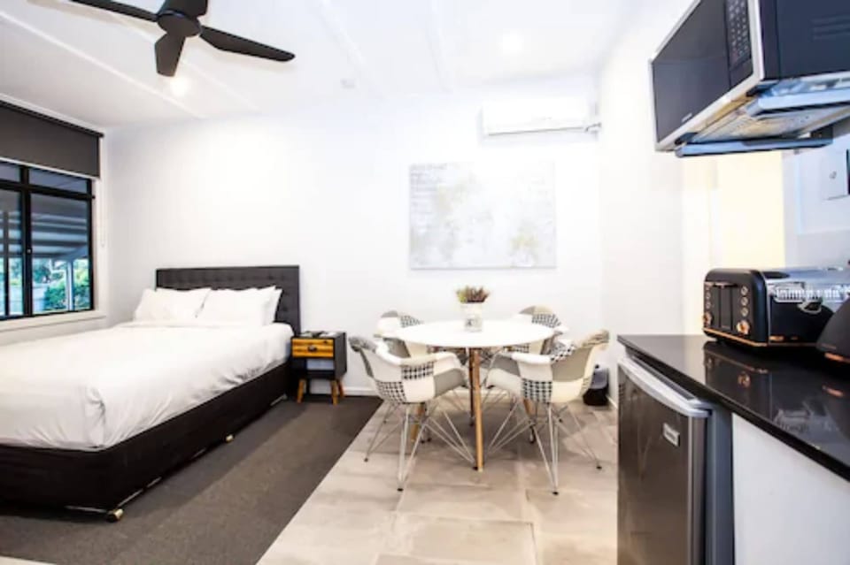 Family Room, 2 Bedrooms | WiFi (free), bed sheets