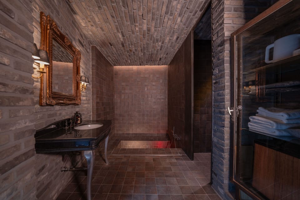 Suite Double (Random) | Bathroom | Separate tub and shower, deep soaking tub, rainfall showerhead