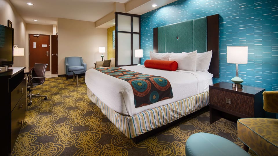 Premium bedding, pillowtop beds, in-room safe, desk