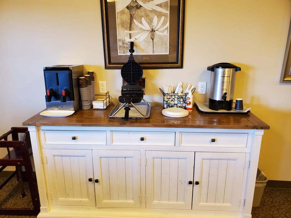 Free daily buffet breakfast