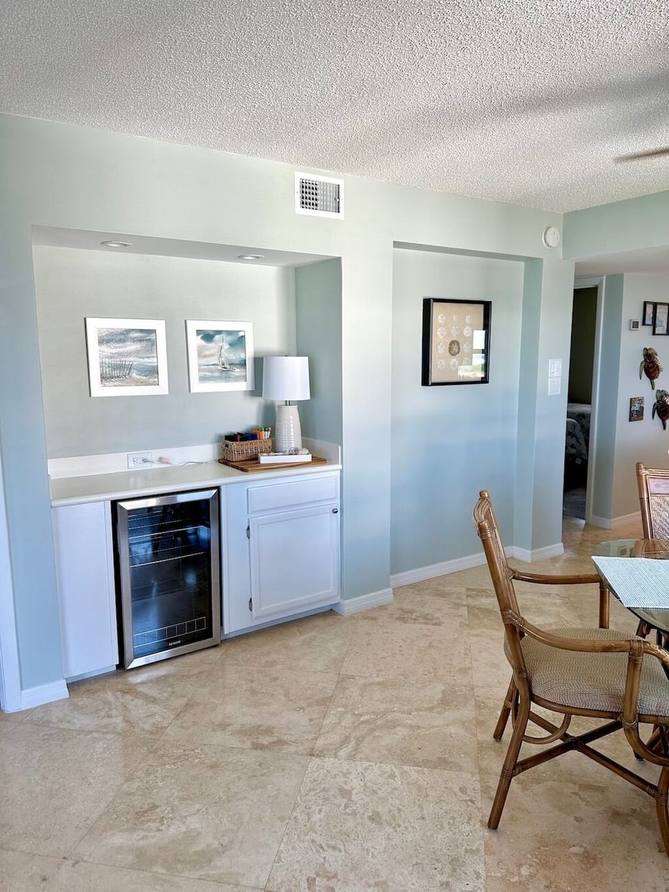 Dining/mini fridge
