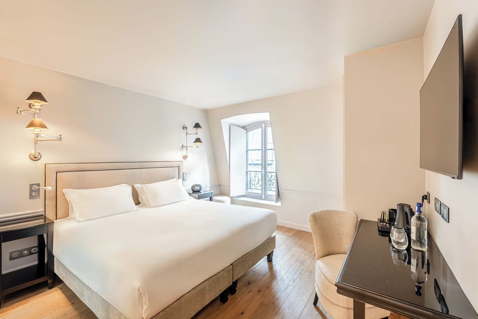Superior Double or Twin Room | In-room safe, desk, blackout drapes, soundproofing
