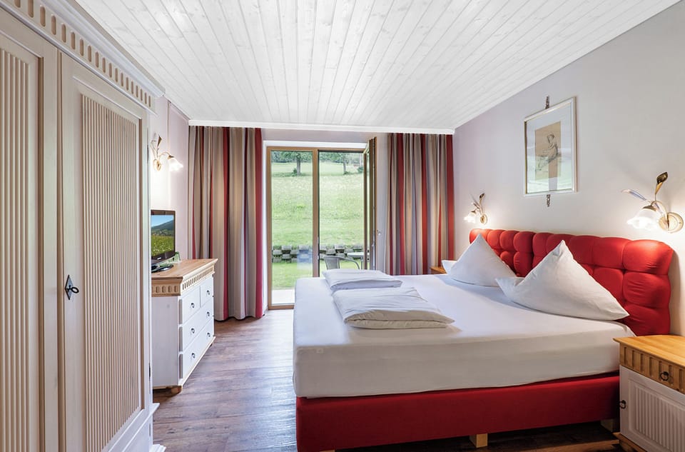 Double Room, Balcony, Mountain View (Pölven 20m²) | Hypo-allergenic bedding, in-room safe, cribs/infant beds, free WiFi