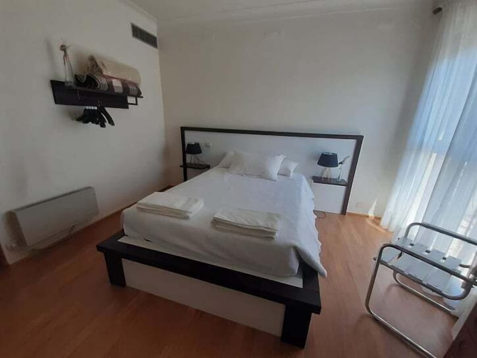 Standard Double Room | Soundproofing, iron/ironing board, free WiFi, bed sheets