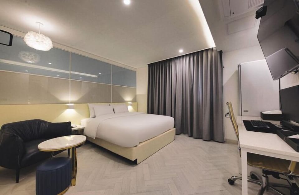 Standard Double Room | Free WiFi
