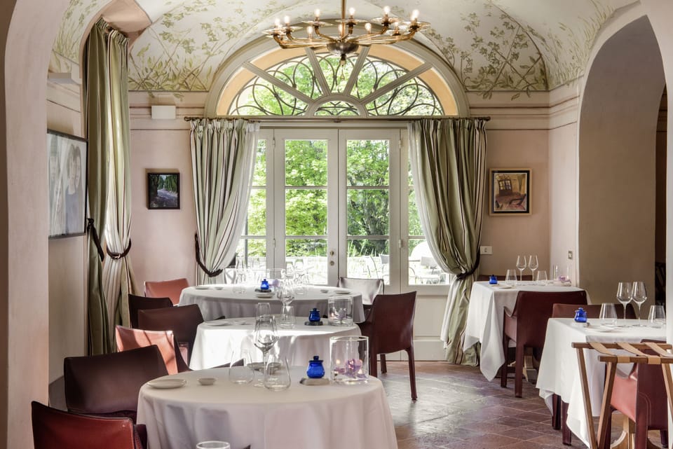 2 restaurants; breakfast, lunch, and dinner served