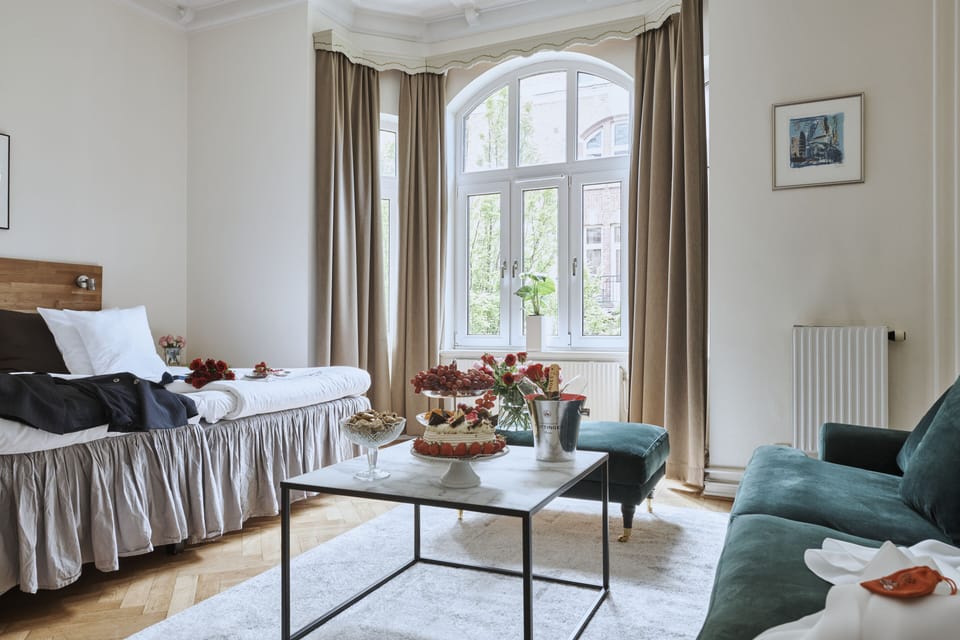Deluxe Double Room | Blackout drapes, iron/ironing board (on request), WiFi (free)
