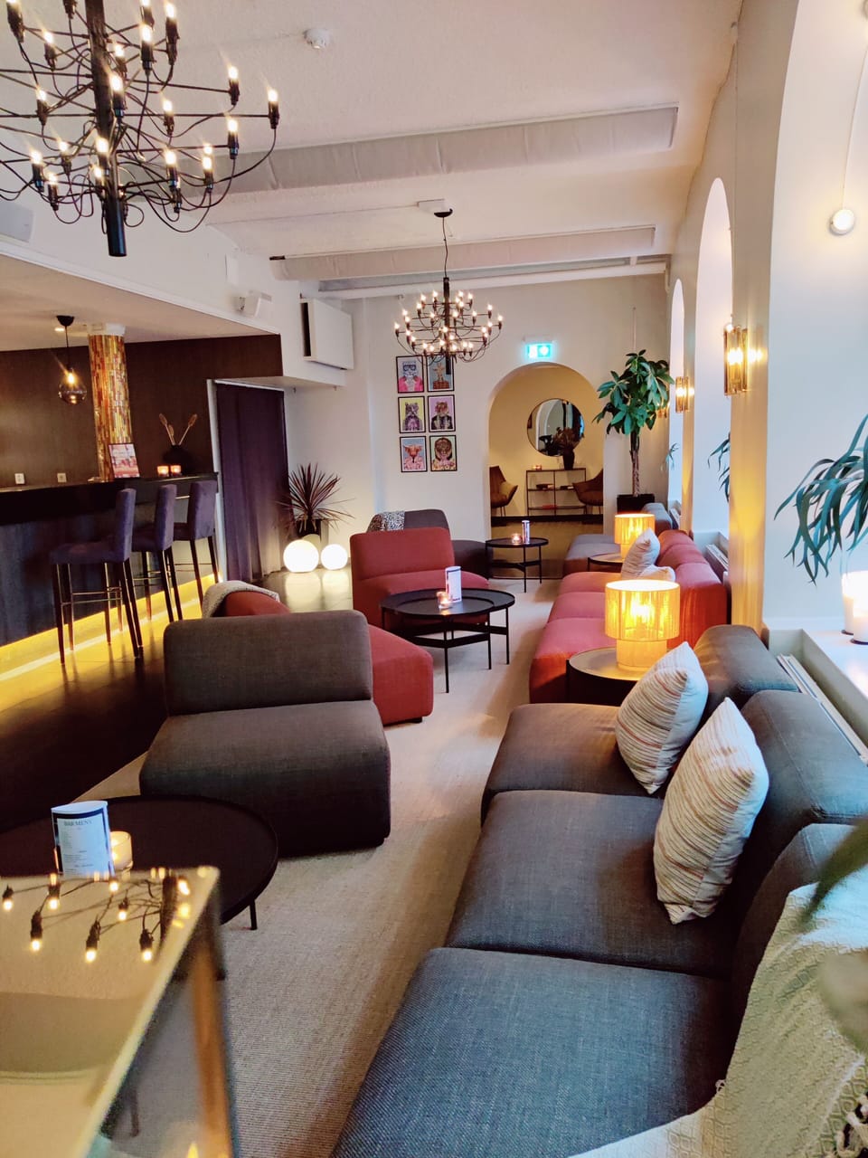 Breakfast, lunch, dinner served; Mediterranean cuisine 