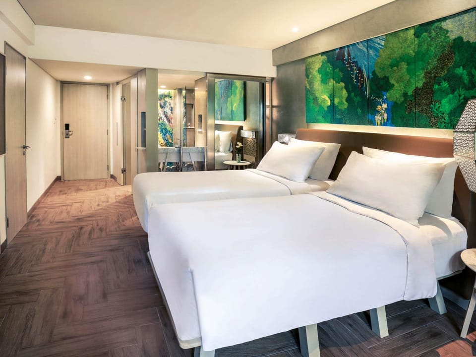 Deluxe Twin Room, 2 Twin Beds | In-room safe, blackout drapes, soundproofing, iron/ironing board