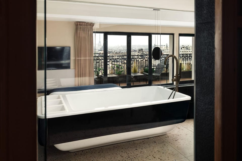 Penthouse Panoramic view | Bathroom | Eco-friendly toiletries, hair dryer, towels, soap