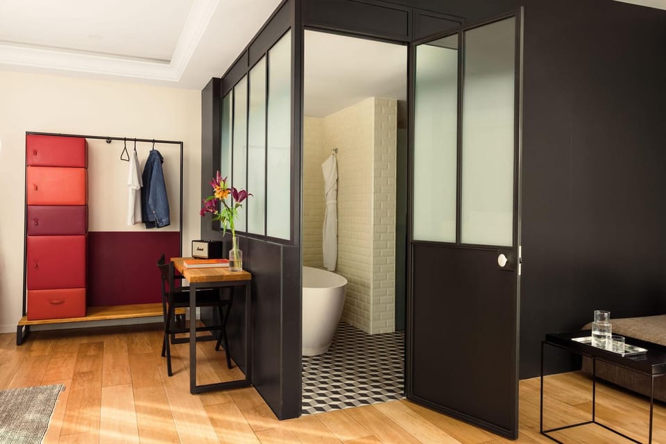 Junior Suite | Premium bedding, minibar, in-room safe, desk