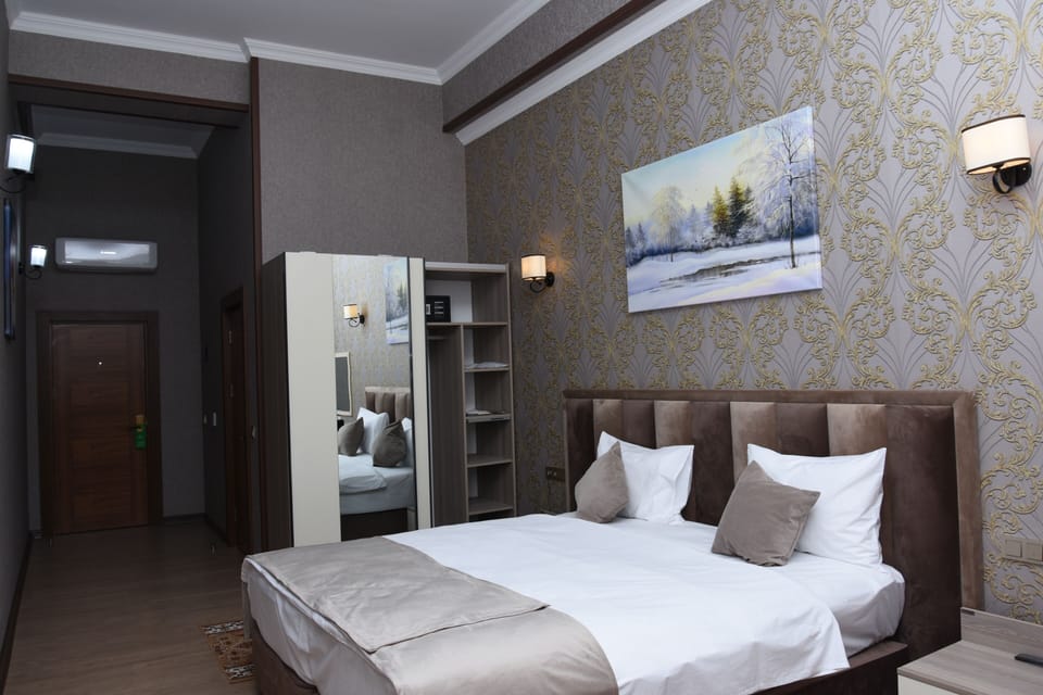 Standard Single Room | Hypo-allergenic bedding, minibar, desk, soundproofing