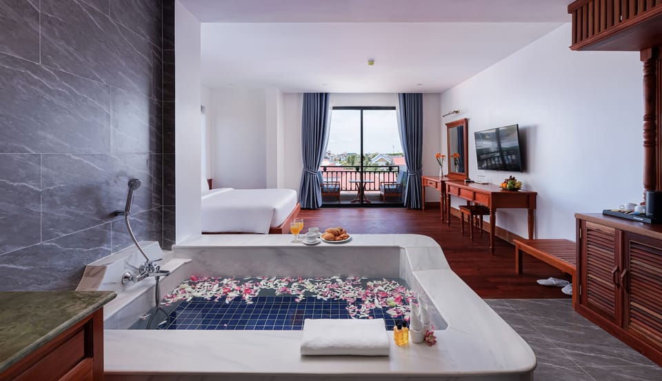 Junior Suite with Balcony | Premium bedding, minibar, in-room safe, individually decorated
