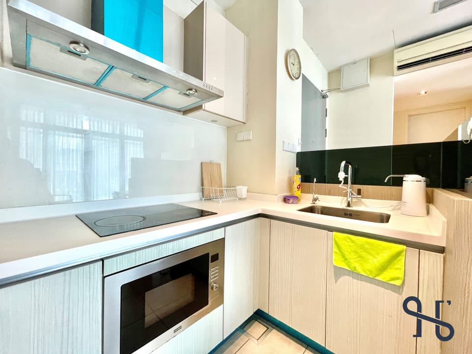 Standard Apartment | Private kitchen | Fridge, stovetop, electric kettle, cookware/dishes/utensils