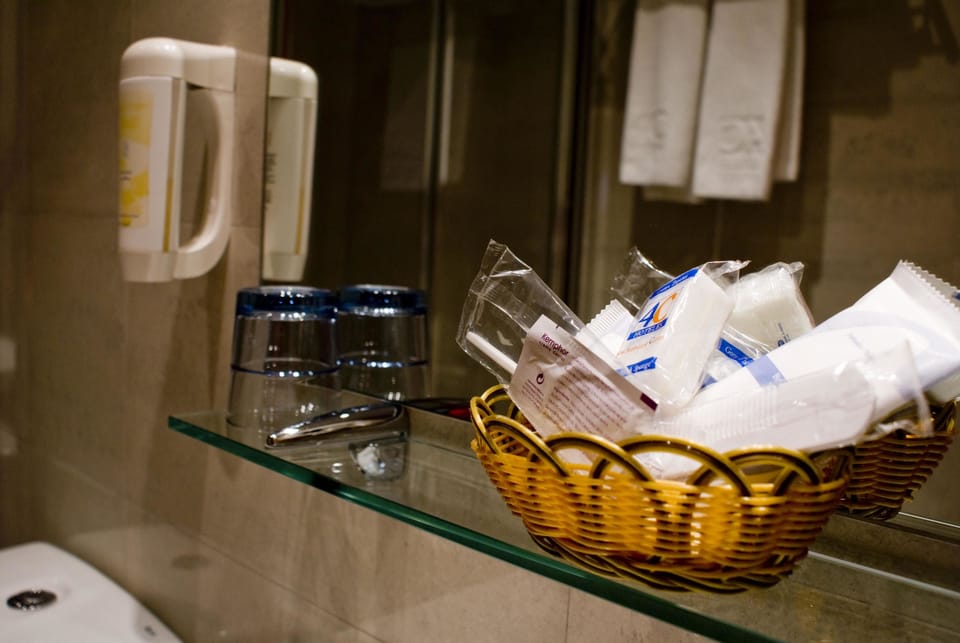 Shower, free toiletries, hair dryer, towels
