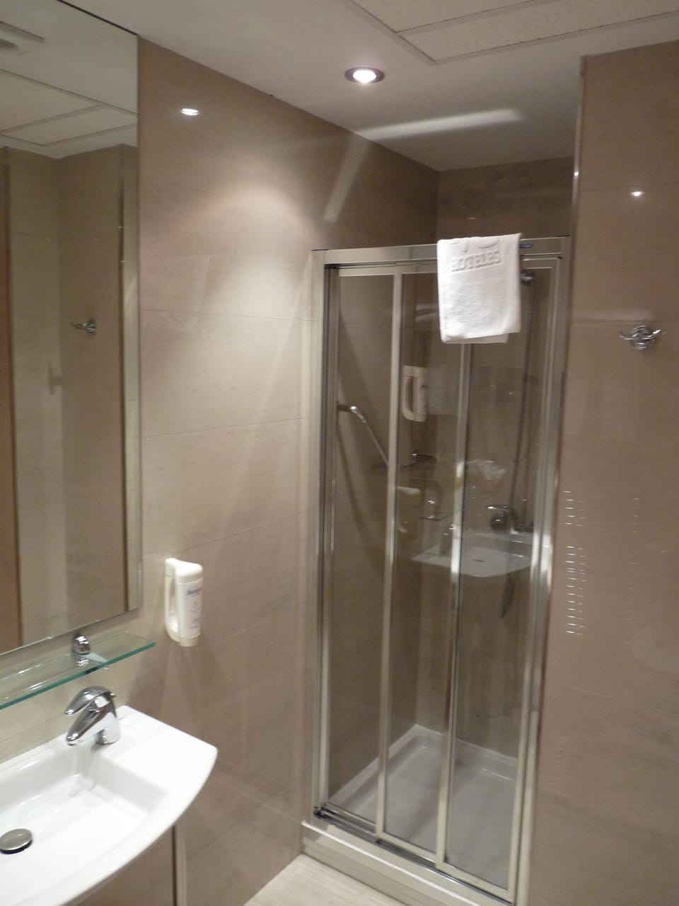Bathroom shower
