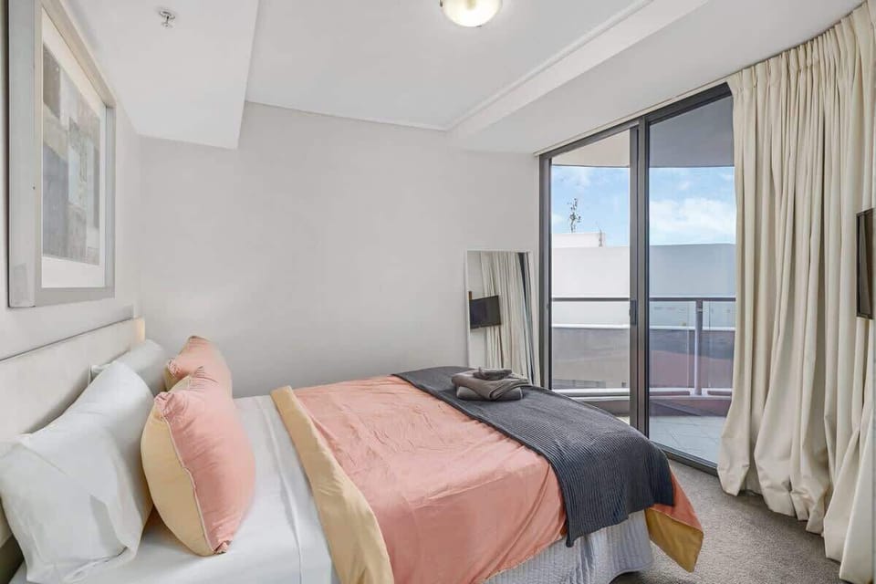 Queen Bedroom, Smart TV, Opening to Balcony
