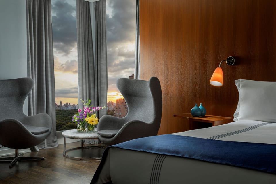 Premium bedding, pillowtop beds, minibar, in-room safe
