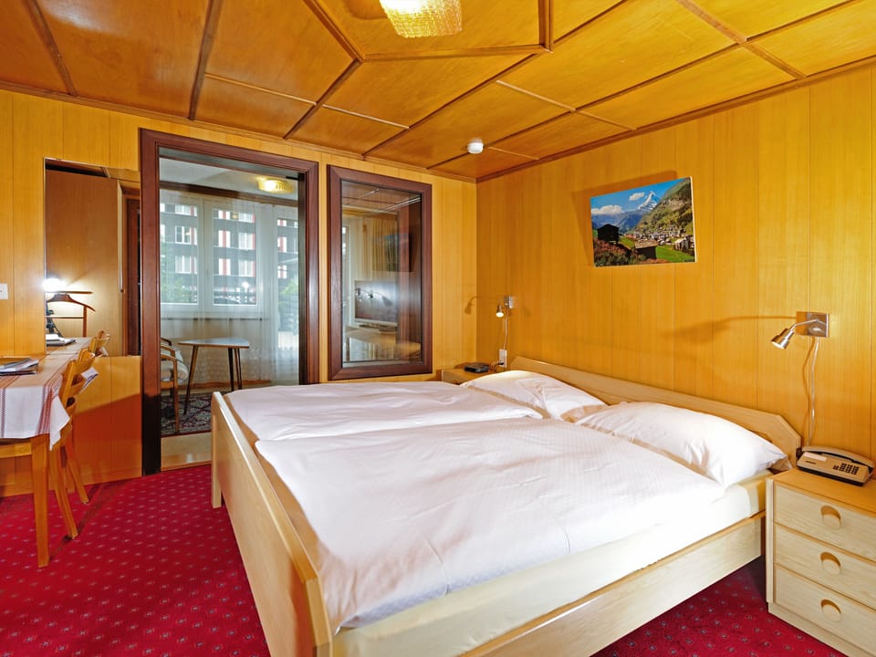 Deluxe Double Room, Balcony | Hypo-allergenic bedding, minibar, in-room safe, desk