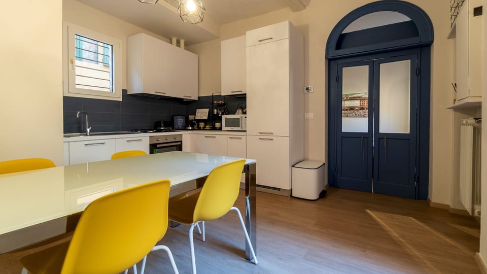 Apartment (2 Bedrooms) | Private kitchen | Fridge, microwave, oven, stovetop