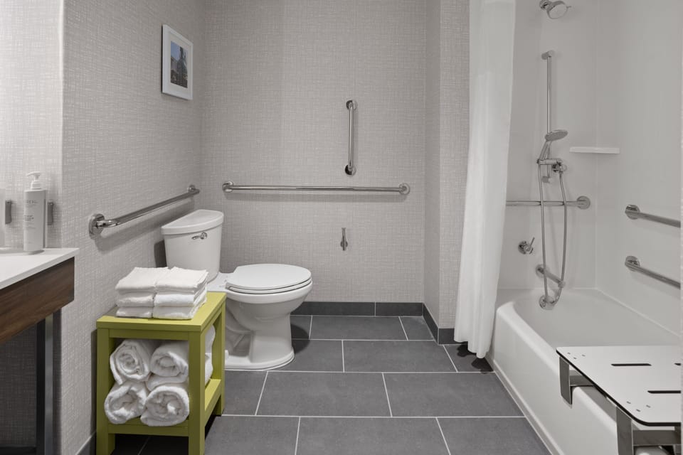 Room, 2 Double Beds, Accessible, Bathtub (Mobility & Hearing) | Bathroom | Free toiletries, hair dryer, towels