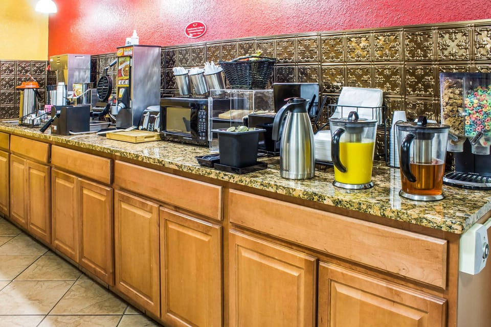 Free continental breakfast