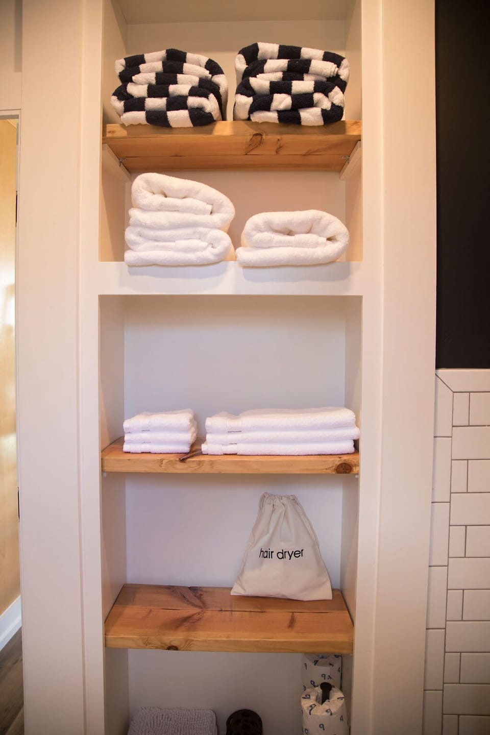 23. Plentiful, Quality Linens Provided.