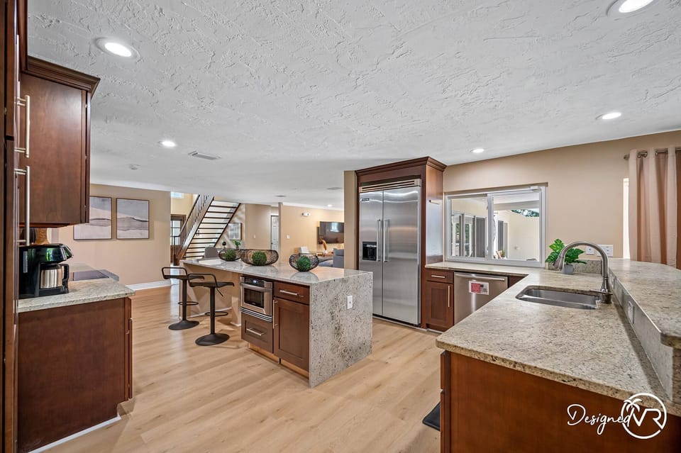 House | Private kitchen | Fridge, coffee/tea maker, highchair, paper towels