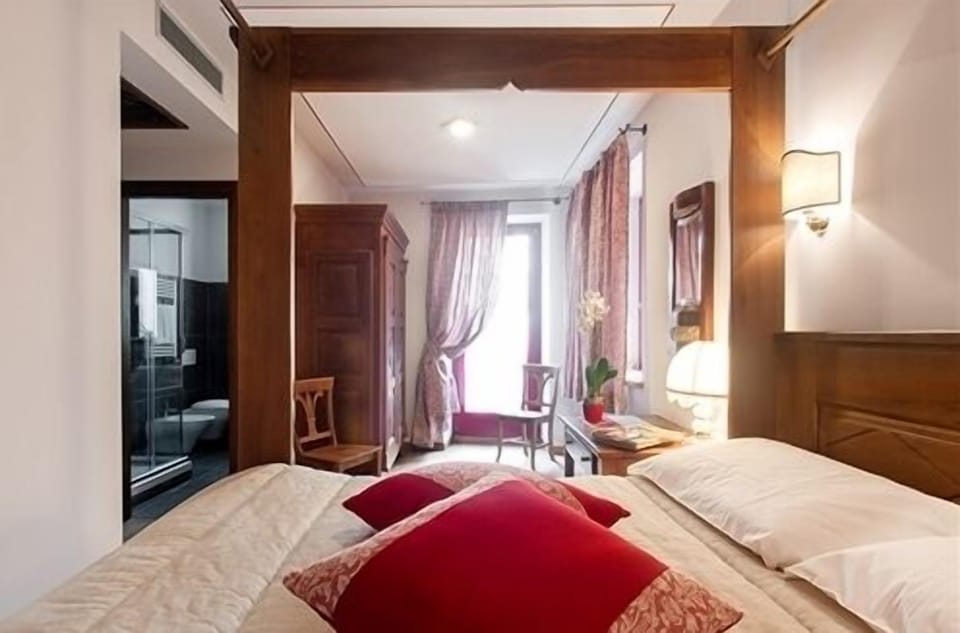 Egyptian cotton sheets, premium bedding, down comforters