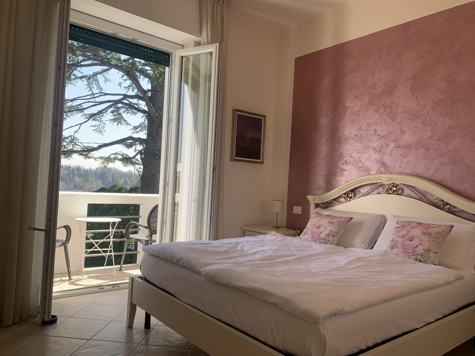 Desk, rollaway beds, free WiFi, bed sheets