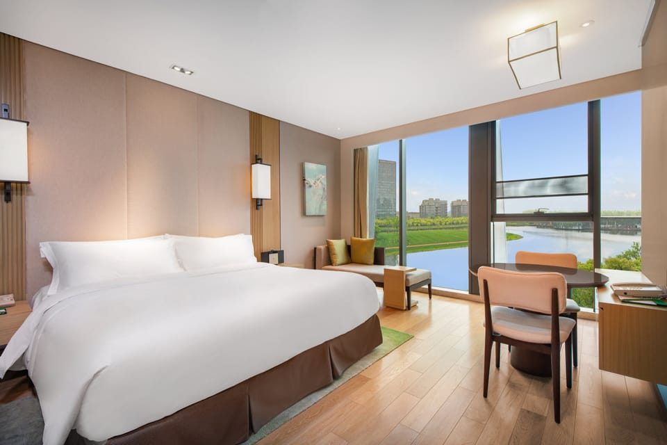 Premium bedding, down comforters, minibar, in-room safe