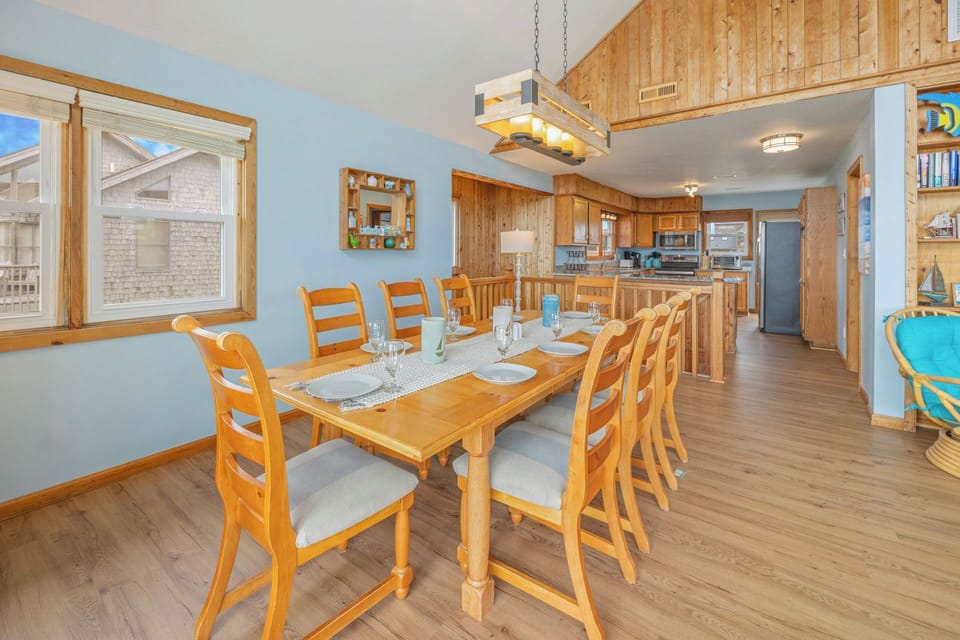 Surf or Sound Realty - 1064 - Patagonia by the Sea - Dining Area -3