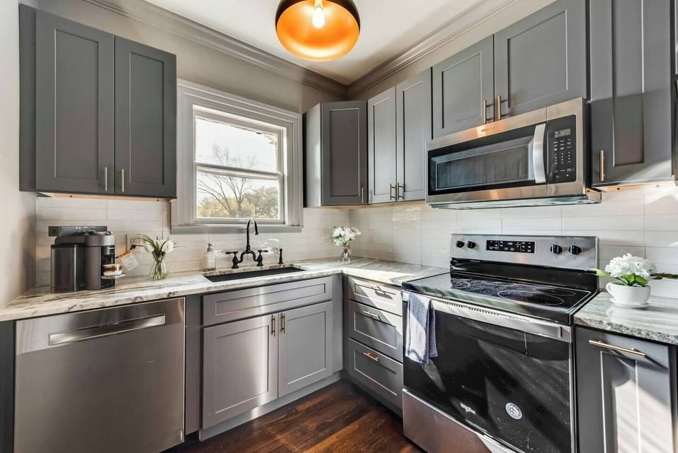 Fully equipped kitchen with all the essentials.