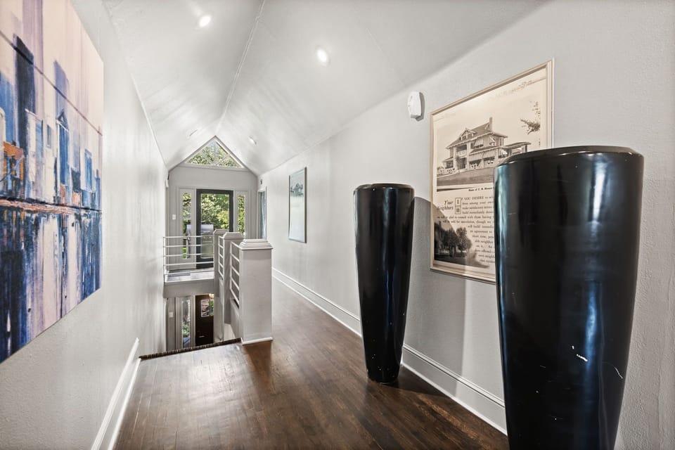 Entrance Hallway.