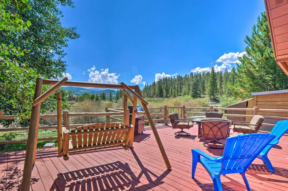 Private Deck | Fire Pit | Gas Grill | Lake Access