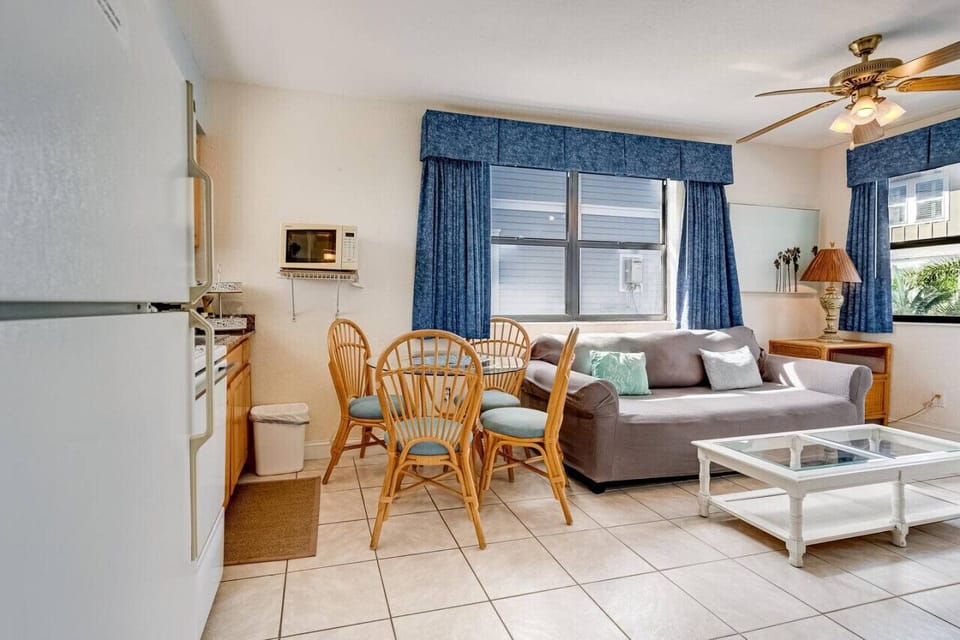 Welcoming living and dining area w/ comfy seating and an open, airy feel.