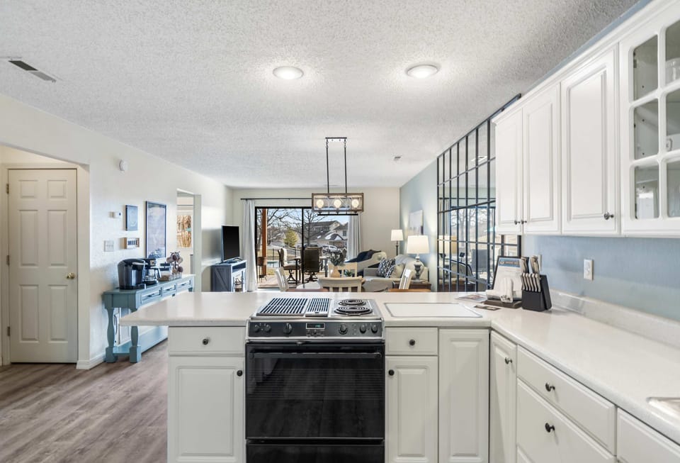Condo, Multiple Beds, Patio, Pool View (Memories of Avondale ) | Private kitchen | Coffee/tea maker