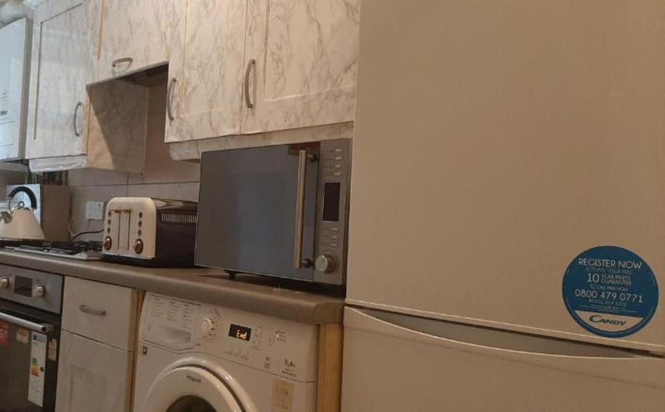 Apartment | Private kitchen | Fridge, microwave, oven, electric kettle