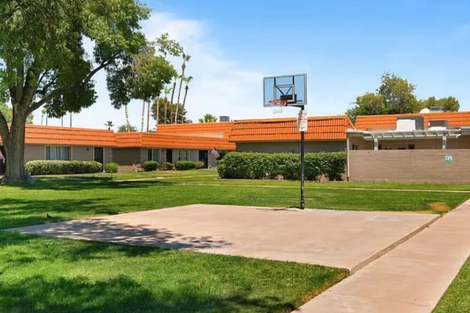 Sport court