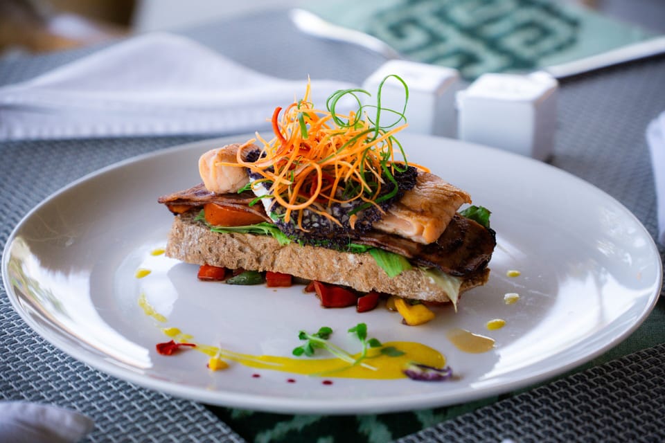 Daily cooked-to-order breakfast for a fee