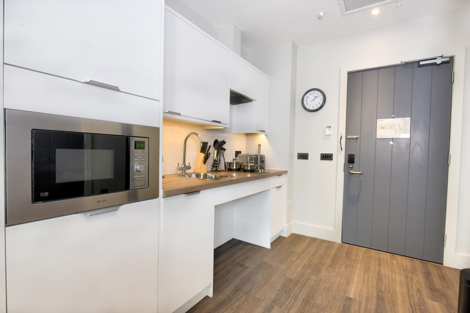 Whip up a quick snack in the kitchenette.