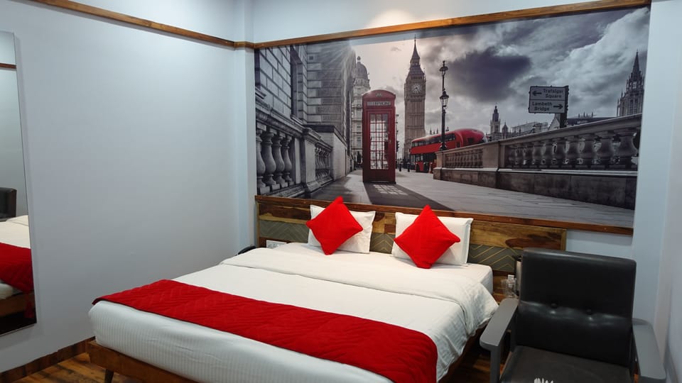 Standard Double or Twin Room | Desk, blackout drapes, soundproofing, iron/ironing board (on request)