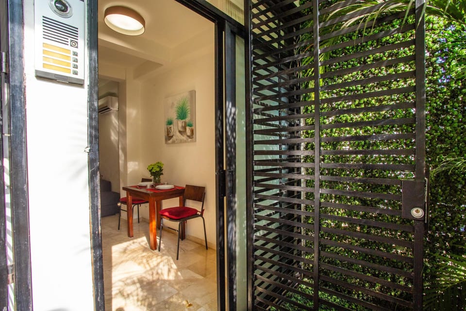Entry way