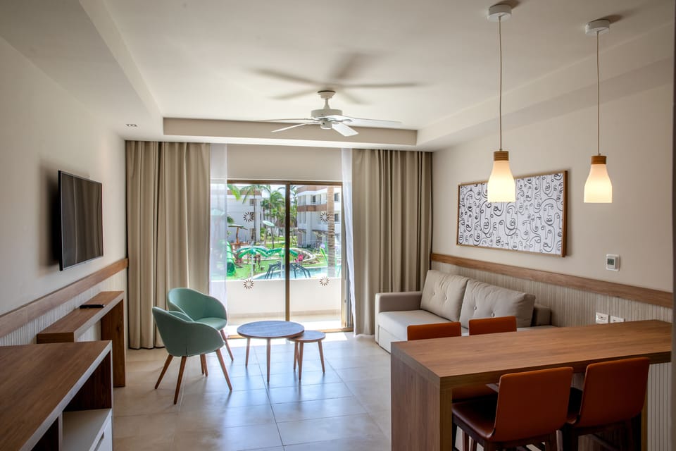 1 bedroom, in-room safe, desk, laptop workspace