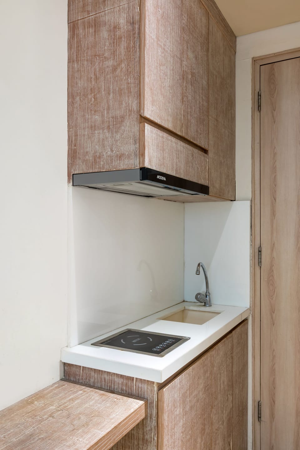 Apartment Studio | Private kitchen | Shared fridge, coffee/tea maker
