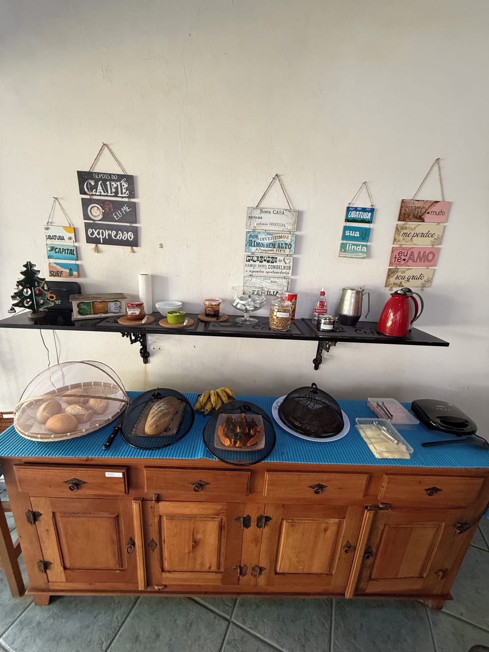 Daily continental breakfast for a fee
