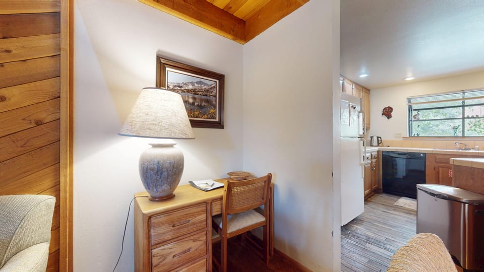 Condo, 2 Bedrooms | Interior