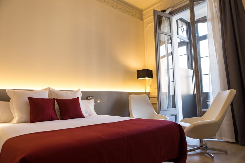 In-room safe, soundproofing, iron/ironing board, cribs/infant beds