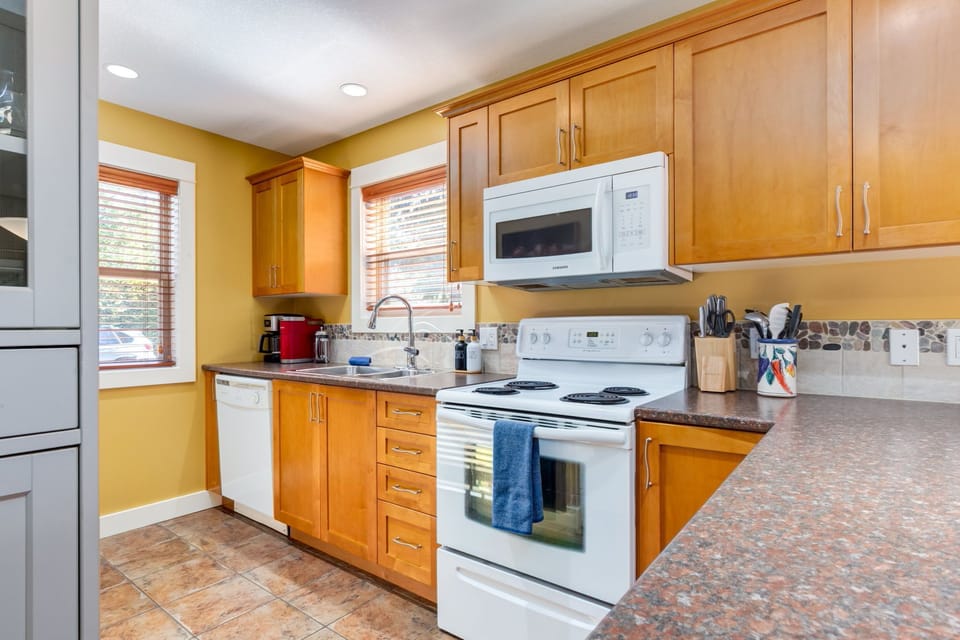 Fully equipped kitchen