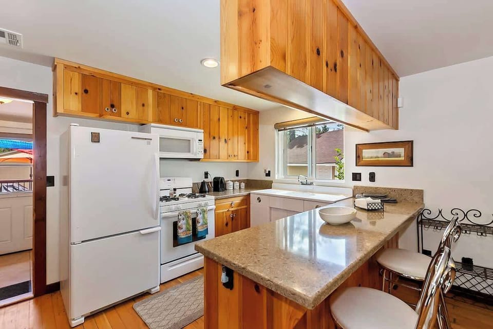 breakfast bar 